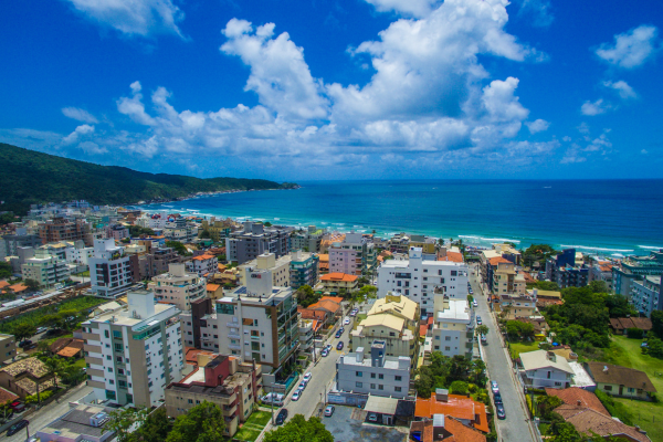 Bombinhas Noviembre a Diciembre